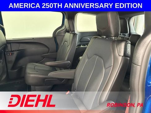 New 2027 Chrysler Pacifica Select FWD image 20