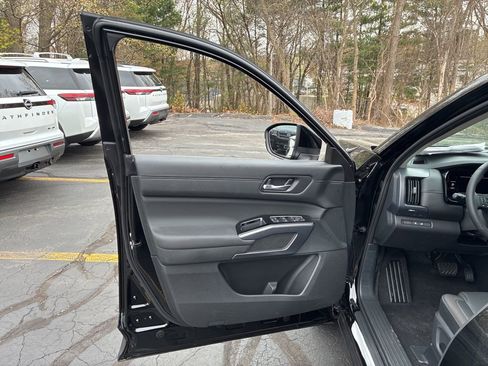 New 2026 Nissan Pathfinder SL w/ SL Premium Package AWD/4WD image 19