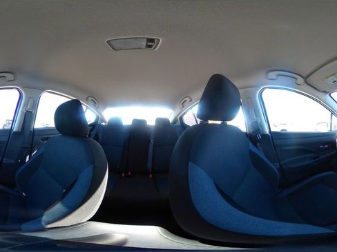 Used 2025 Nissan Versa SV image 42