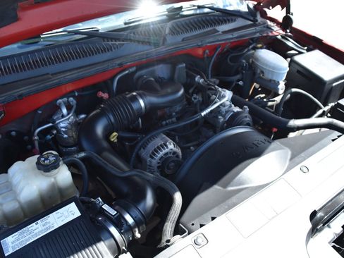 Used 2004 Chevrolet Silverado 1500 W/T RWD image 24