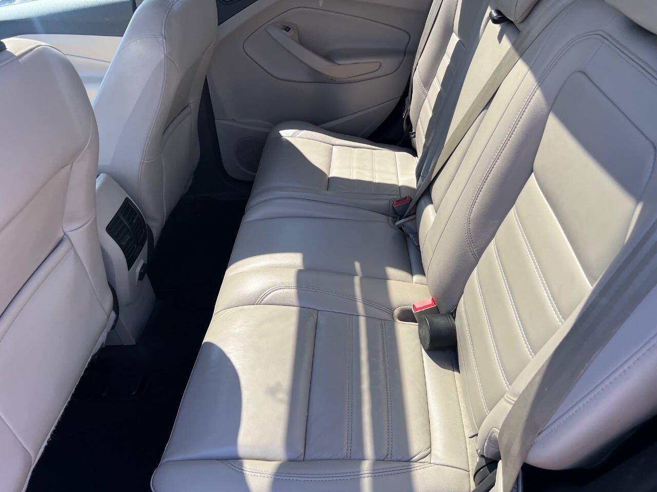 Used 2018 Ford Escape SEL w/ Ford Safe & Smart Package AWD/4WD image 12