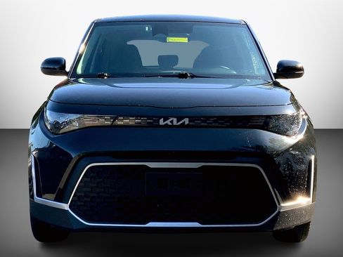 Used 2023 Kia Soul LX w/ LX Technology Package image 5