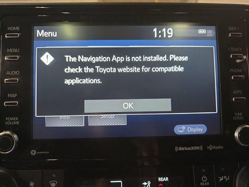 Used 2021 Toyota Highlander XLE AWD/4WD image 24