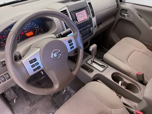 Used 2018 Nissan Frontier SV AWD/4WD image 7