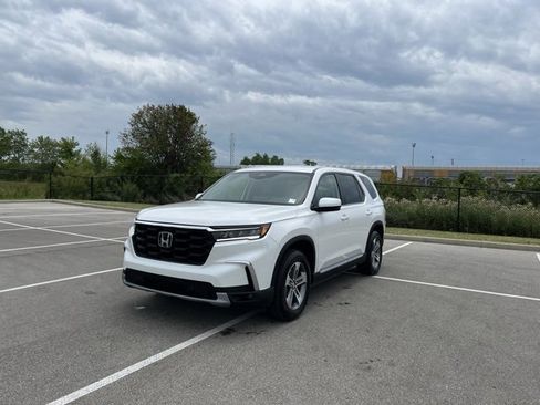 New 2025 Honda Pilot EX-L image 3