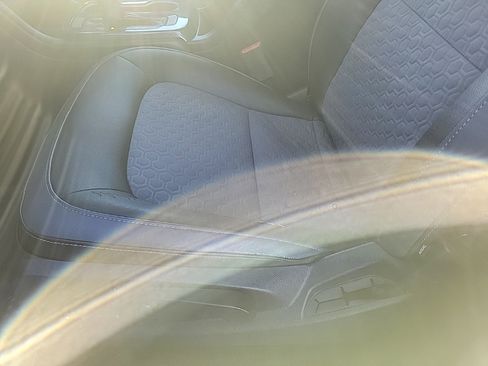 Used 2018 Chevrolet Colorado Z71 image 9