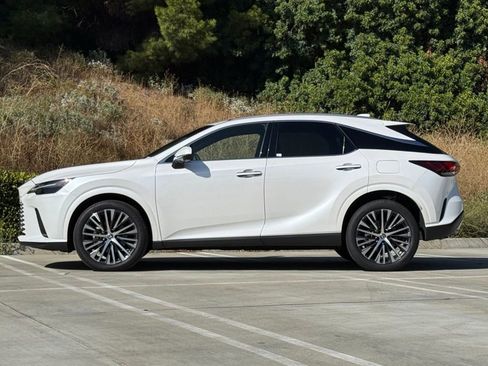 Certified 2023 Lexus RX 350 Premium Plus w/ Cold Area Package FWD image 5