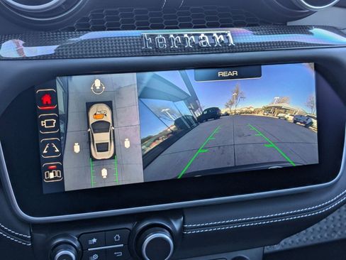 Used 2019 Ferrari Portofino image 20