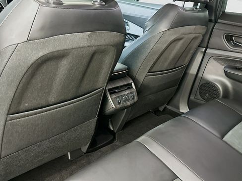 Used 2024 Nissan Ariya AWD image 28
