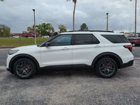 New 2026 Ford Explorer ST-Line w/ ST-Line Street Pack image 8