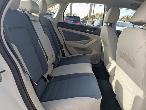 New 2026 Volkswagen Jetta SE image 3