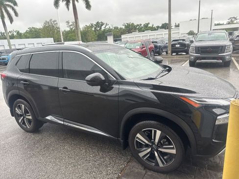 Certified 2023 Nissan Rogue Platinum w/ Platinum Premium Package image 11