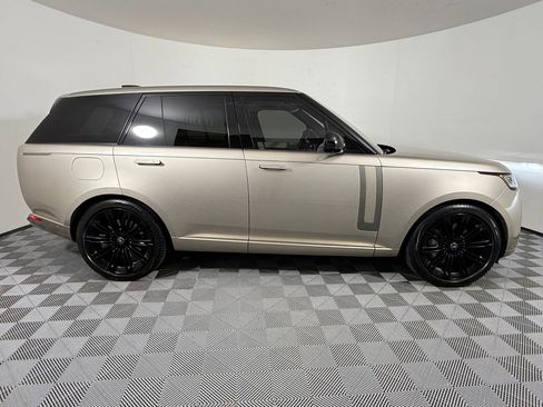 Used 2023 Land Rover Range Rover SE AWD/4WD image 8