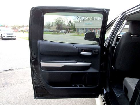 Used 2015 Toyota Tundra SR5 w/ TRD Off Road Package AWD/4WD image 33