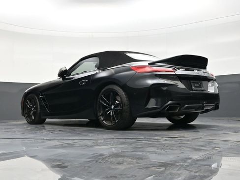 Used 2024 BMW Z4 M40i w/ Premium Package image 23