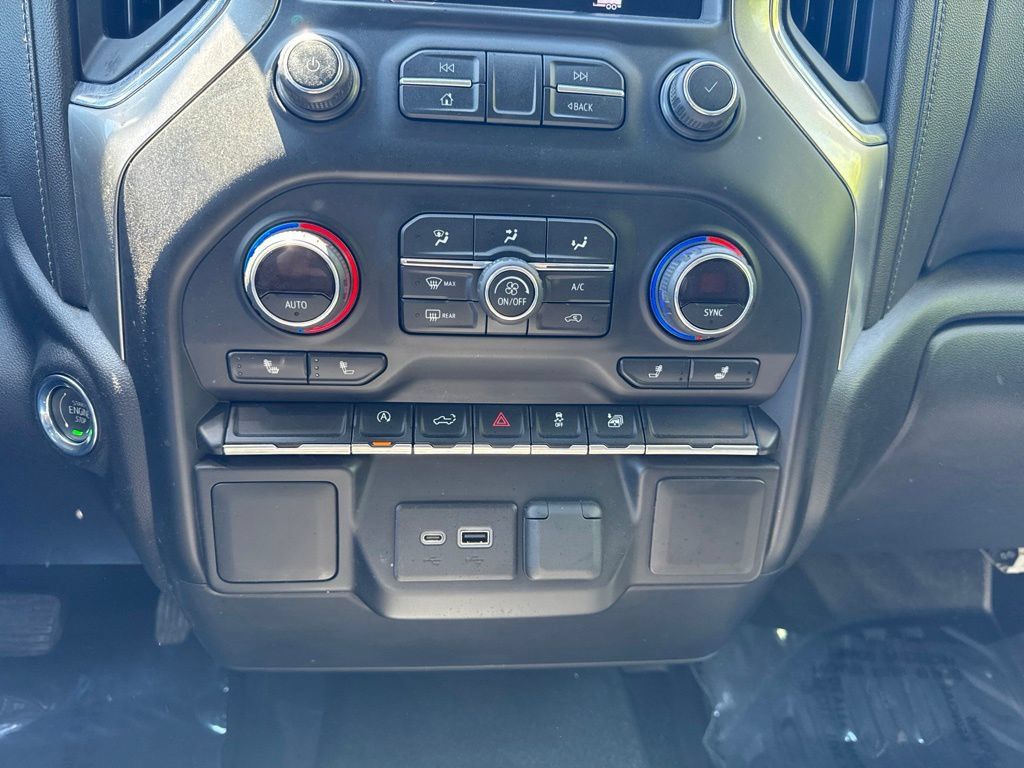 Used 2019 Chevrolet Silverado 1500 LT w/ Convenience Package AWD/4WD image 19