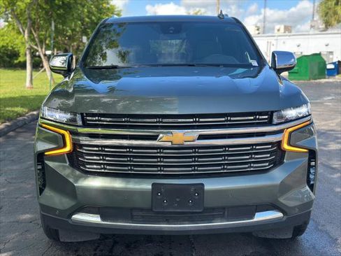 Used 2023 Chevrolet Suburban Premier RWD image 3