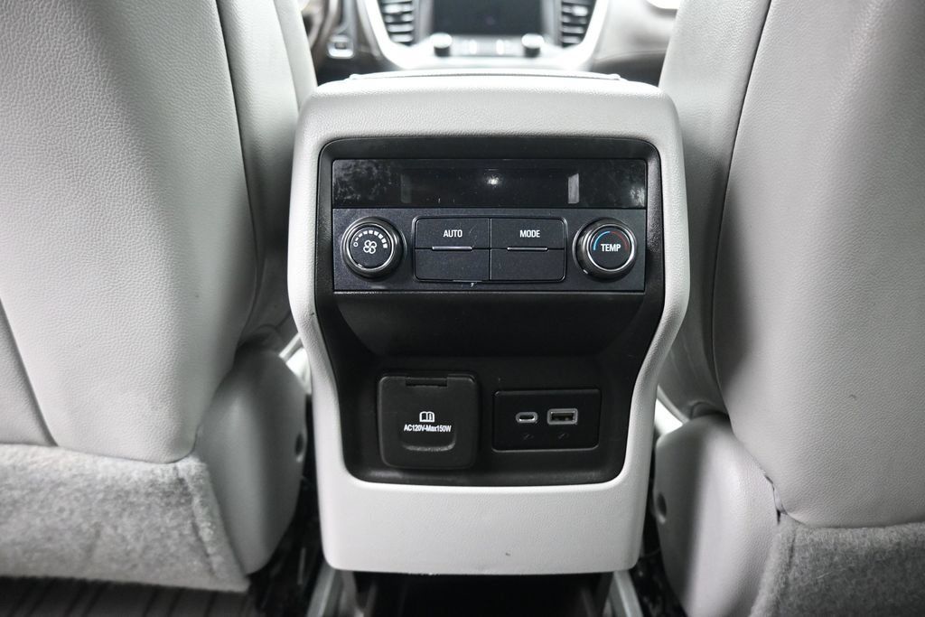 Used 2020 GMC Acadia SLT w/ Trailering Package FWD image 37