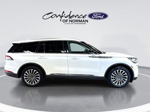 Used 2024 Lincoln Aviator Reserve image 10
