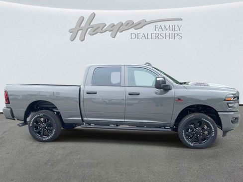 New 2026 RAM 2500 Tradesman AWD/4WD image 3