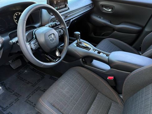 Certified 2025 Honda HR-V Sport image 10