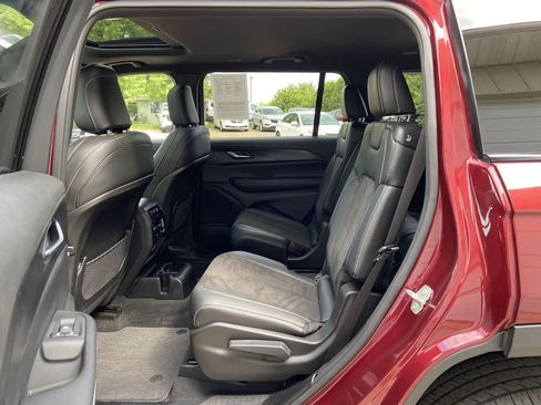 Used 2023 Jeep Grand Cherokee L Laredo AWD/4WD image 24