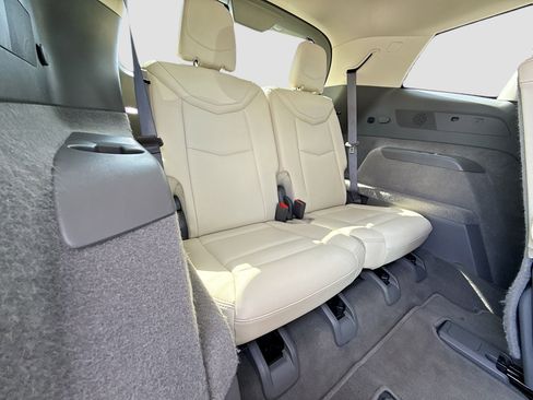 Used 2020 Cadillac XT6 Premium Luxury AWD/4WD image 21