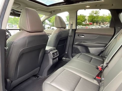 Used 2025 Nissan Murano Platinum AWD/4WD image 26