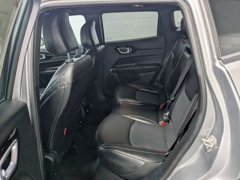 Used 2023 Jeep Compass Trailhawk w/ Trailhawk Convenience Group AWD/4WD image 23