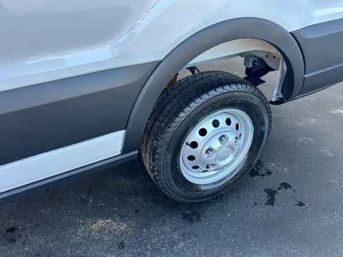 New 2026 Ford Transit 250 Low Roof AWD image 17