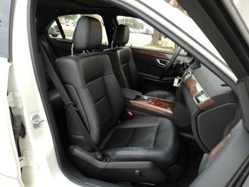 Used 2012 Mercedes-Benz E 350 4MATIC image 6