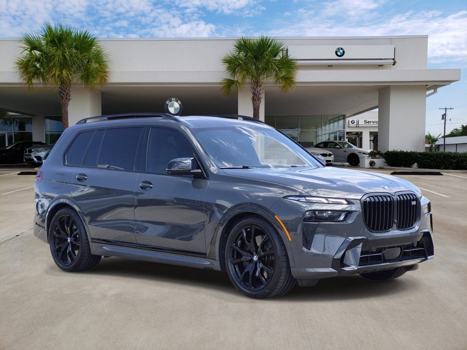 Used 2024 BMW X7 M60i w/ M Sport Professional Package AWD/4WD image 3
