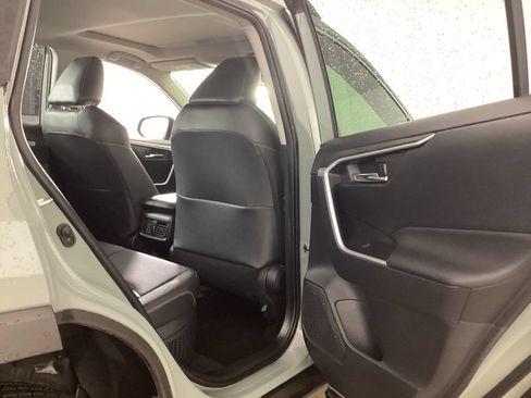 Used 2022 Toyota RAV4 XLE Premium AWD/4WD image 19
