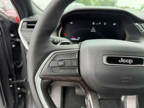 New 2026 Jeep Grand Cherokee Limited image 18