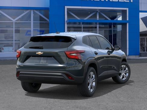 New 2026 Chevrolet Trax LS w/ Driver Confidence Package FWD image 4
