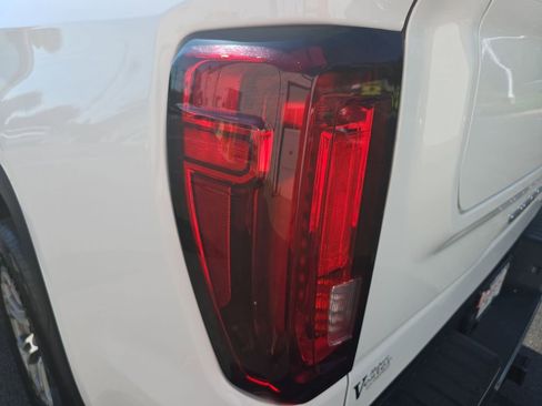Used 2025 GMC Sierra 1500 SLT RWD image 35
