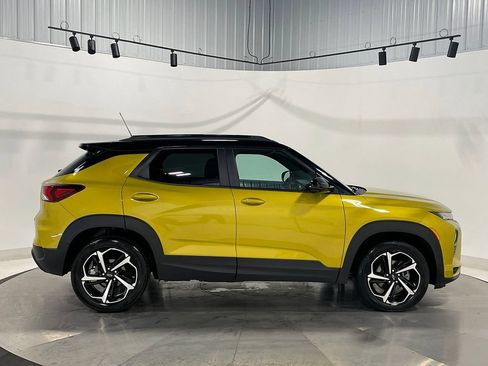 Used 2023 Chevrolet TrailBlazer RS w/ Sun and Liftgate Package AWD/4WD image 10