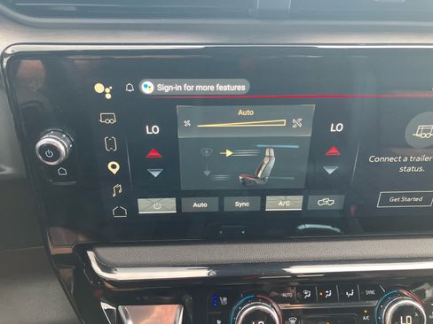 Used 2025 GMC Sierra 2500 AT4 w/ AT4 Preferred Package AWD/4WD image 28