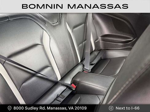 Used 2019 Chevrolet Camaro LT image 10