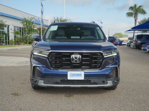 Used 2024 Honda Pilot Touring image 2