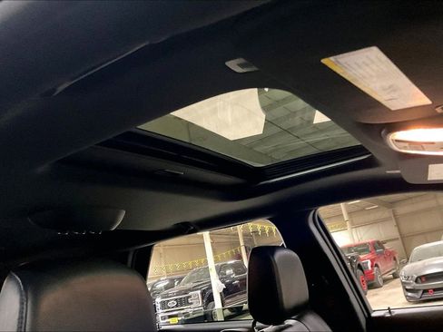 Used 2025 Dodge Durango GT image 21