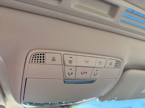 Used 2017 Mercedes-Benz E 300 4MATIC image 29