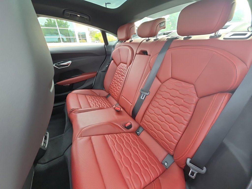 Used 2023 Audi e-tron GT Prestige w/ Prestige Package AWD/4WD image 19