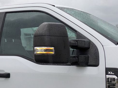 Used 2024 Ford F250 XL image 12