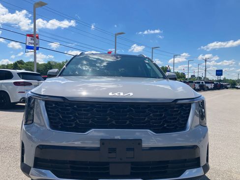 Used 2026 Kia Sorento S w/ S Panoramic Sunroof Package AWD/4WD image 2