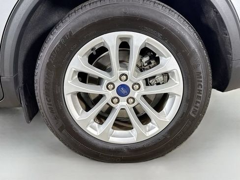Used 2022 Ford Escape SE FWD image 28