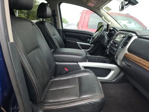 Used 2016 Nissan Titan SL image 8
