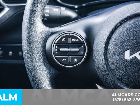 Used 2025 Kia Soul LX w/ LX Technology Package FWD image 20