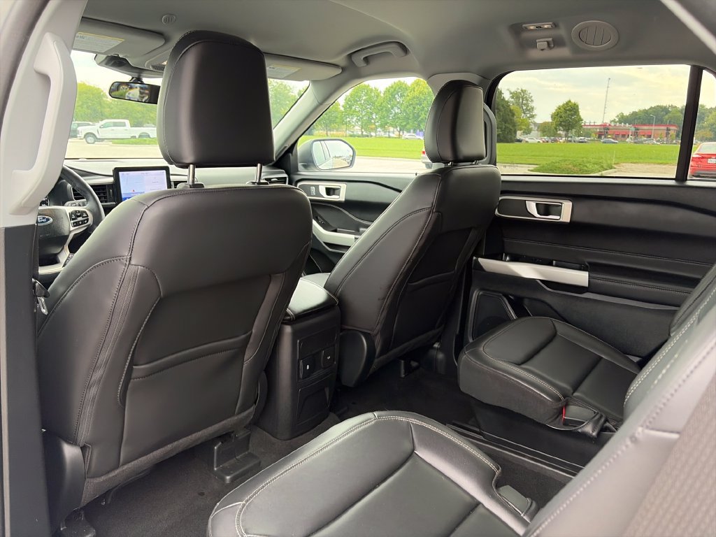 Used 2023 Ford Explorer XLT w/ Equipment Group 202A AWD/4WD image 25