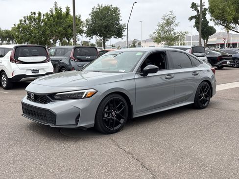 Used 2025 Honda Civic Sport image 2